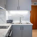 4, Апартаменты Каламата