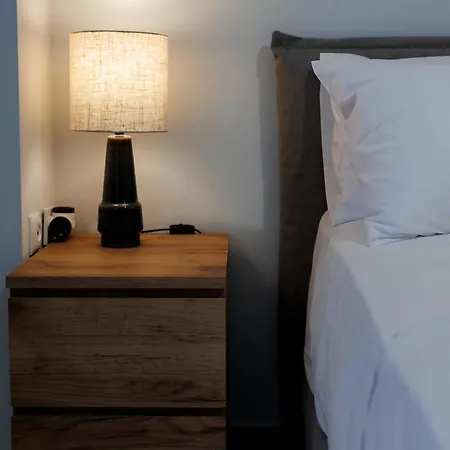 Апартаменты 4, Каламата