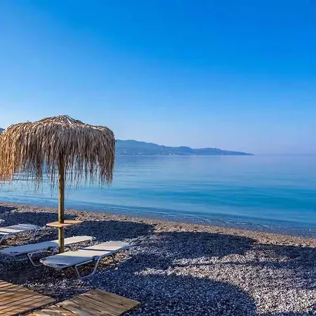 4 - Bright Escape In The Centre * Kalamata