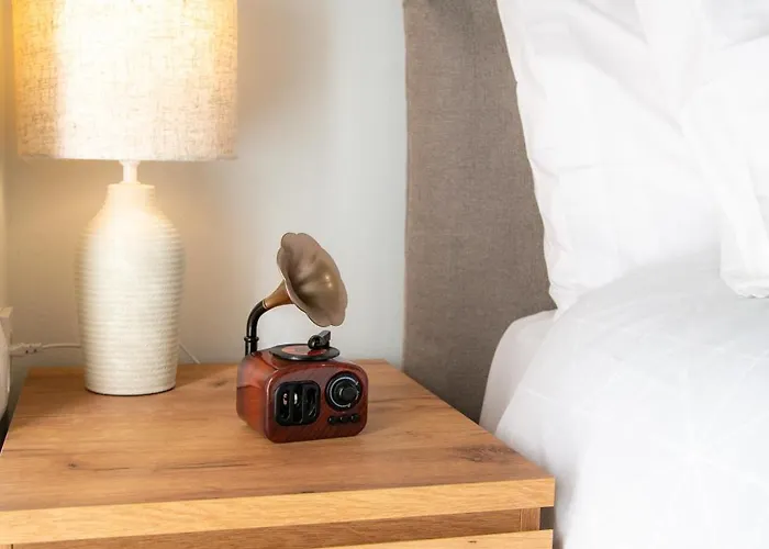 4, Διαμέρισμα *